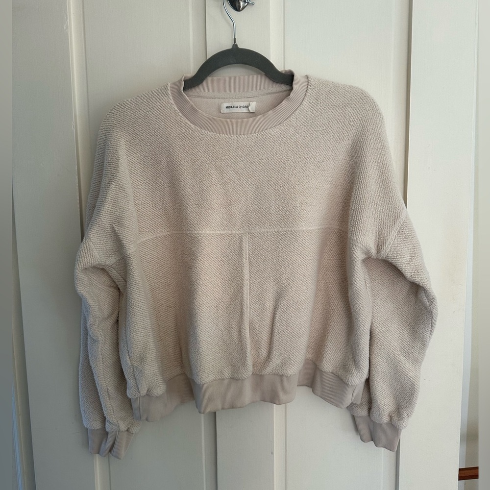 Michaela Greg Cream Sweatshirt size small, excellent preowned
